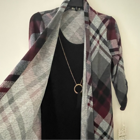 Black and Red Multicolor Mini Dress with Tassel Necklace and Built-in Cardigan - Picture 3 of 11